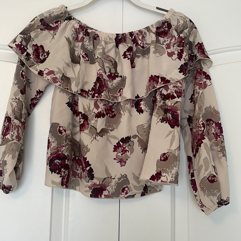 Aritzia Top